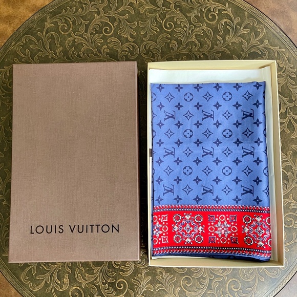 New Louis Vuitton Scarf Monogram Giant Blue Red Silk Wrap with LV Gift Box - Picture 1 of 14